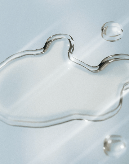 Water-based cleanser with hyaluronic acid