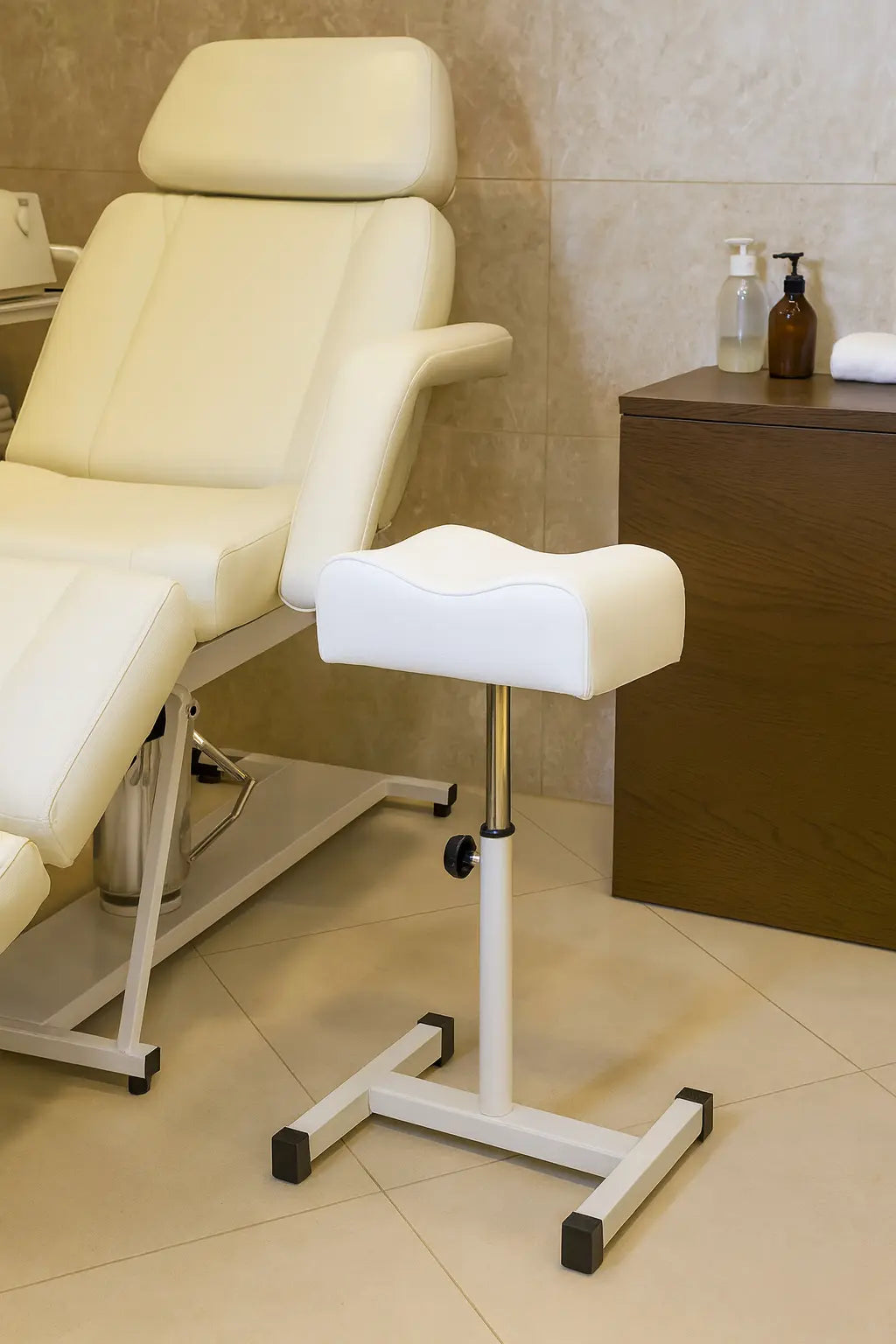 pedicure stool and footrest​